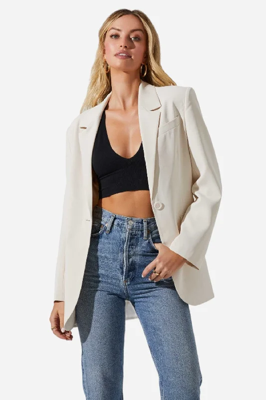 sporty jacketASTR The Label Laudine Oversized Blazer in Off White