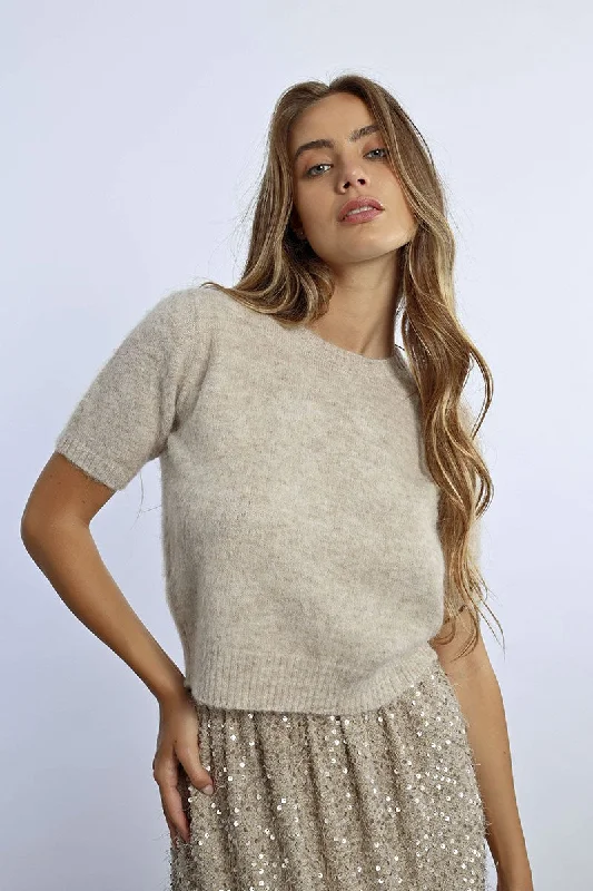 Online Exclusive Lili Sidonio Beige Cropped T-Shirt Style Sweater