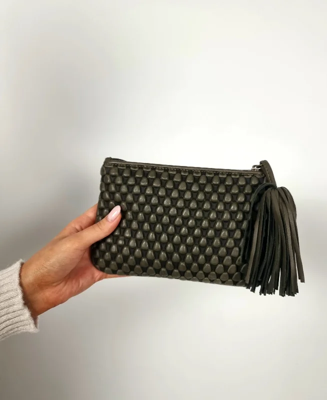 Super Sale Tissa Fontaneda Large Bubble Nappa Pochette Kahki