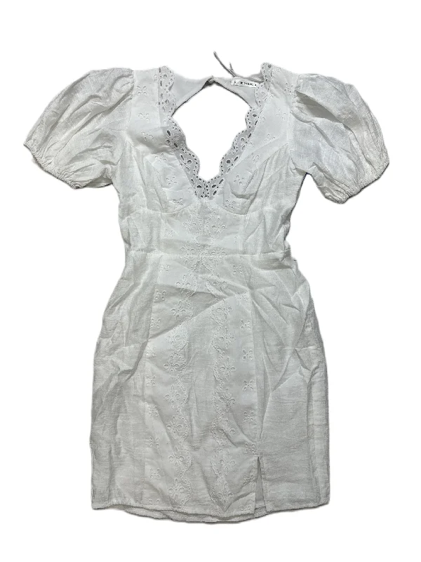 t-shirt dressDress Casual Short By Mika & Gala In White, Size: S