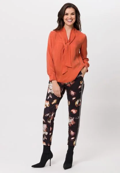 vintage-inspired dressTuzzi Multi Coloured Printed Trousers