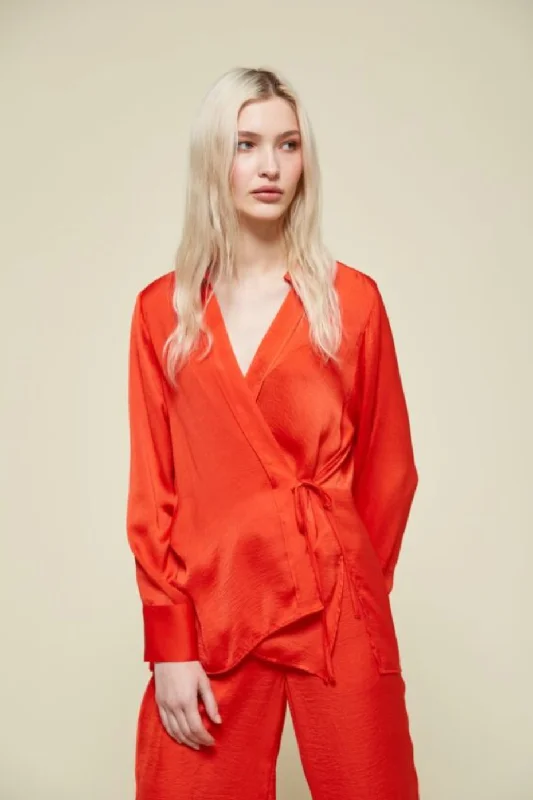 Can't Miss Van-Dos Flame Blouse