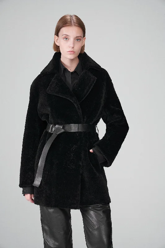 warm jacketVeronique - Black Shearling Coat