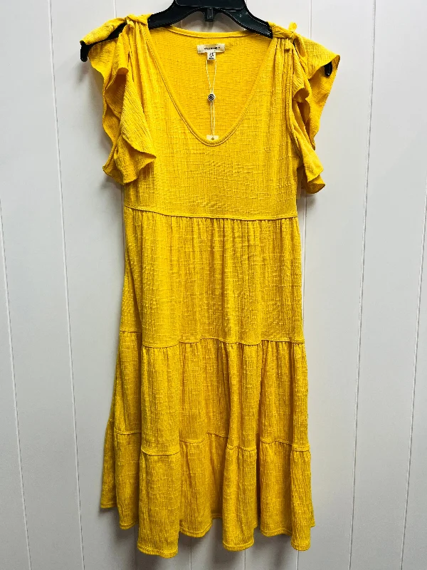 Low Prices Dress Casual Short By Max Studio In Yellow, Size: Xs