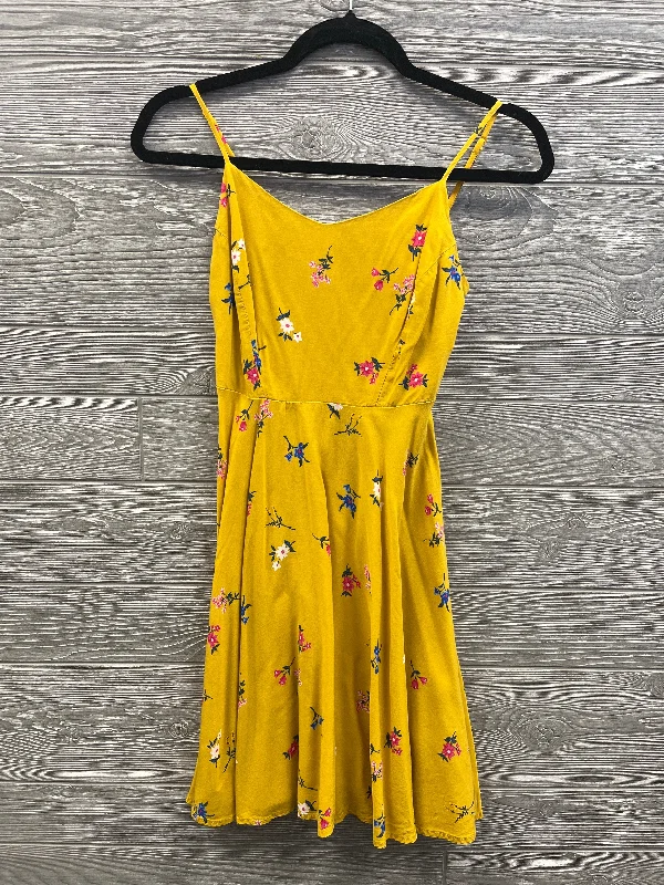 Discount Deals Dress Casual Midi By Old Navy In Yellow, Size: Xs