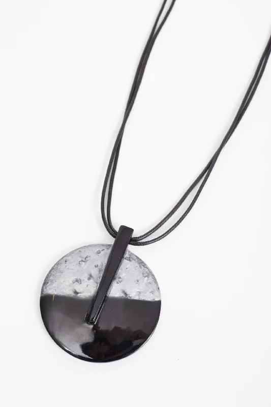 Exclusive Preview Naya Tone Disc Necklace