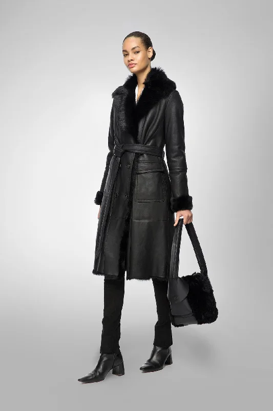 fashion-forward coatArthemisia-Black Shearling Coat