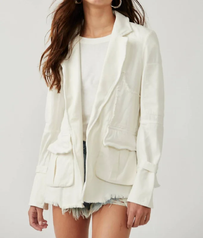Last Chance Harlow Blazer In Ecru