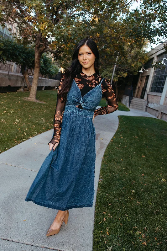 one-shoulder dressTwist and Turn Denim Dress