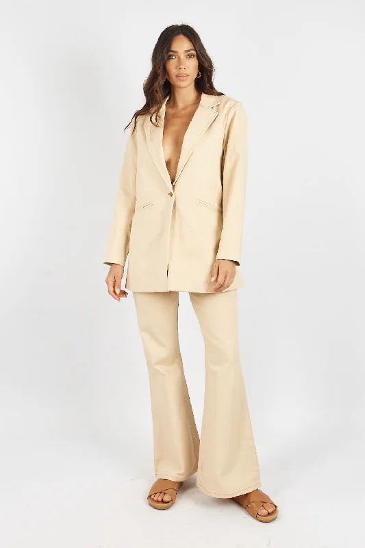 Can't Miss Greta Blazer