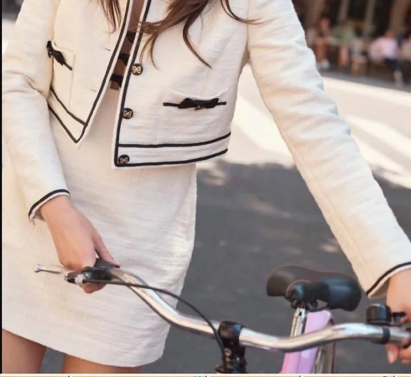 Can't Miss Talika Jacket In Cream Black