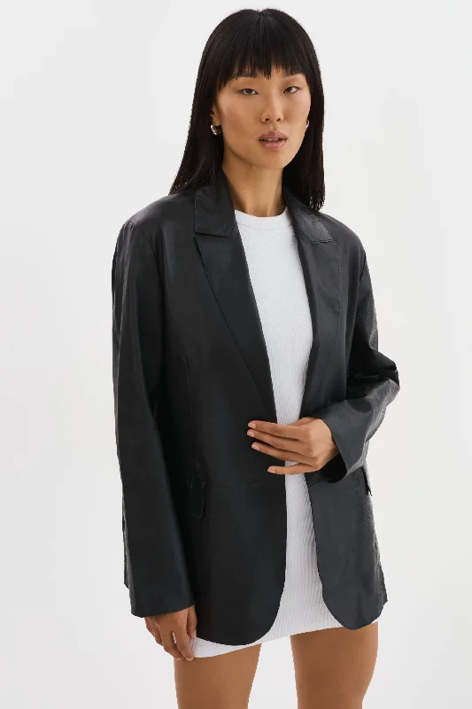 stylish lightweight coatQUIRINA | Leather Blazer