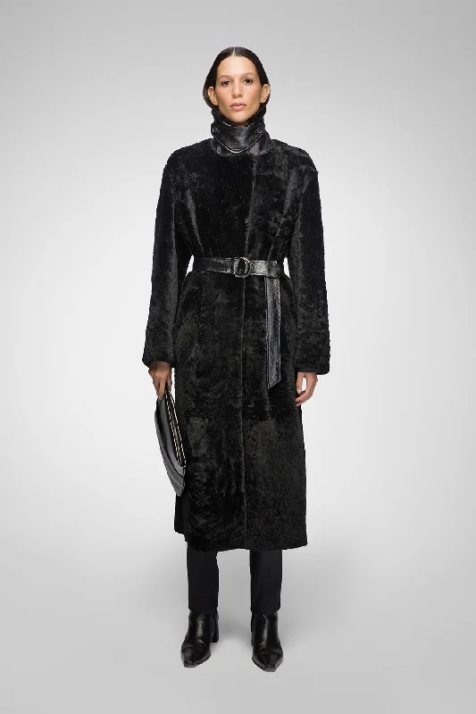 stylish raincoatGabrielle - Black Shearling Coat