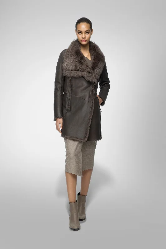 oversized trench coatElena - Brown Bitter Shearling Coat